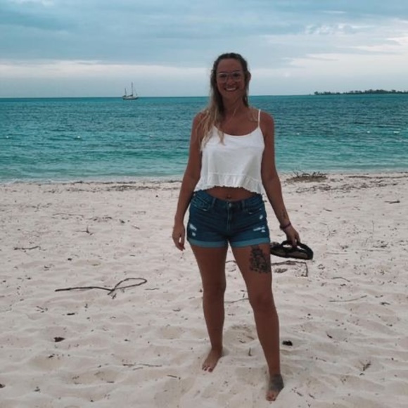 Meet your Posher, Haley - Picture 1 of 1